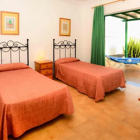 Casas Nohara, Playa Blanca Villa *